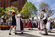 Eröffnung 2012 mit Volkstanz (Foto. MartiN Schmitz)